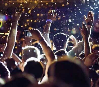 crowd of people cheering